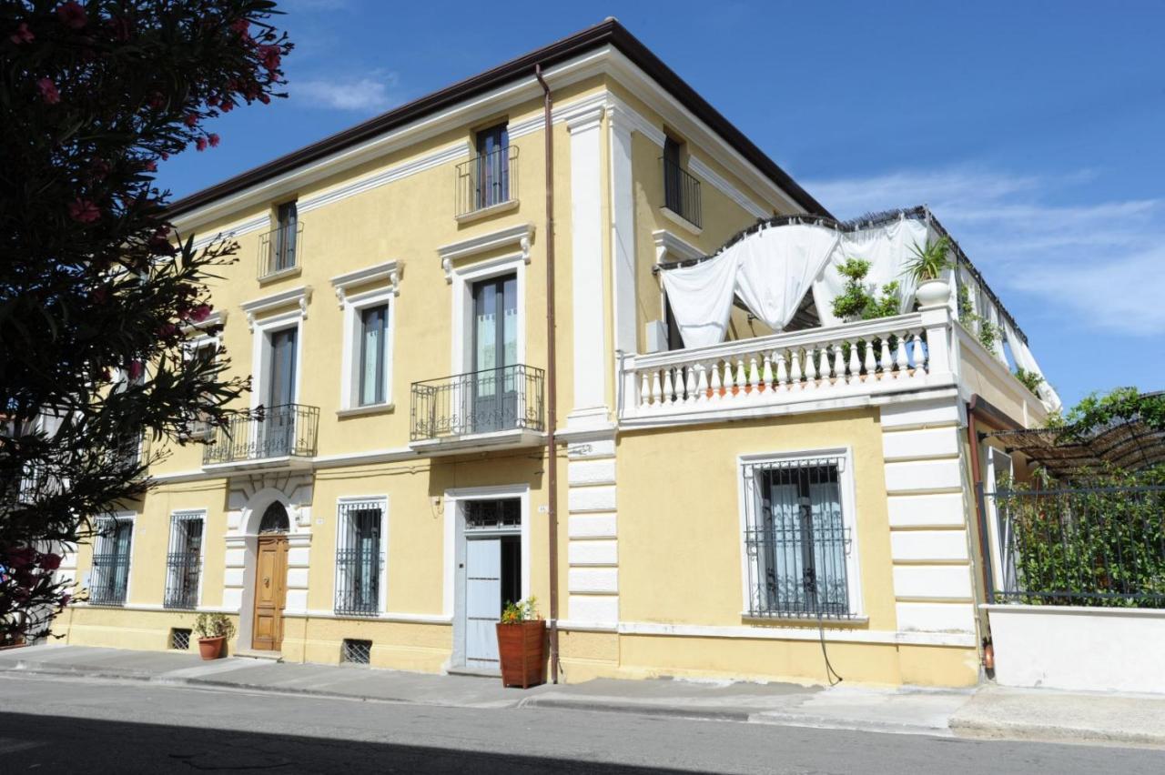 Vaccarizzo Albanese Palazzo Scura B&B 외부 사진